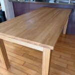 ダイニングテーブル無垢材脚引き出し付