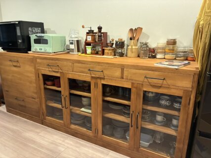 サイドボード食器棚キッチンボードロータイプ無垢材アイアン取っ手ガラス扉