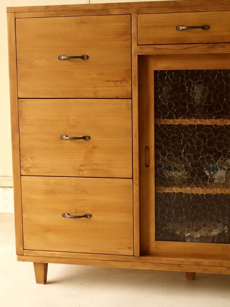 サイドボード033 120×98×40 無垢デザインガラス引き戸棚移動カップボード真鍮取手モミの木-ホワイトアッシュ - 画像 (7)