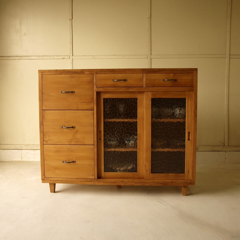 サイドボードキッチンボード横120cmアンティークガラス真鍮取っ手引き戸