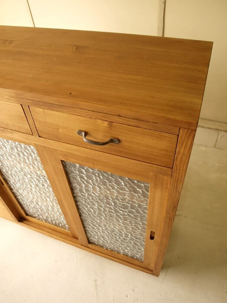 サイドボードキッチンボード横120cmアンティークガラス真鍮取っ手引き戸