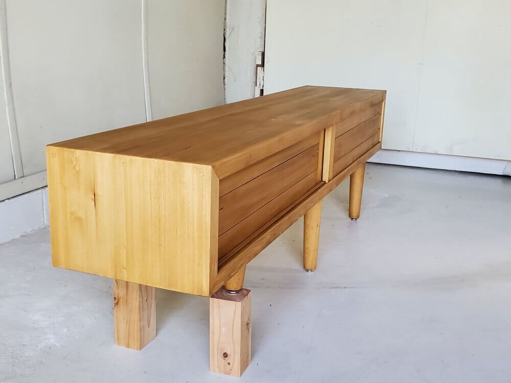 玄関用棚おしゃれなディスプレイ棚脚タイプ脚段差違い無垢材モミの木