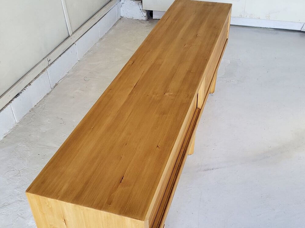 玄関用棚おしゃれなディスプレイ棚脚タイプ脚段差違い無垢材モミの木