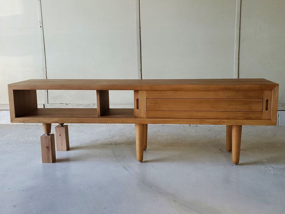 玄関用棚おしゃれなディスプレイ棚脚タイプ脚段差違い無垢材モミの木